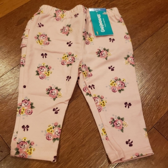 3/$12 NWT BABY GIRL Floral Ruffle Butt Baby Leggings Size 3-6mos - Picture 4 of 6